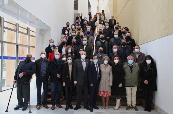 La Diputación de Badajoz rinde homenaje a 31 trabajadores que se han jubilado este año