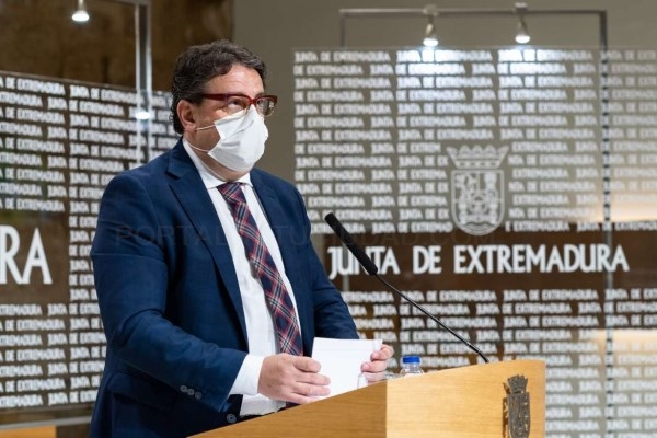 Vergeles defiende las recomendaciones para controlar la COVID19 y la responsabilidad ciudadana frente a las restricciones