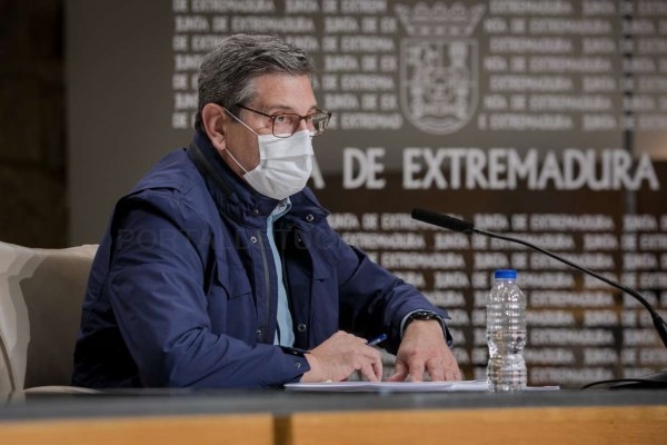 Extremadura finaliza el año 2021 con 20.476 personas desempleadas menos, sobre todo en el sector servicios, sin empleo anterior y agricultura