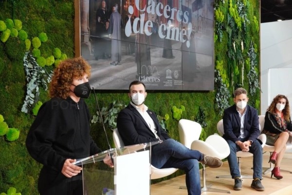 Cáceres aprovecha el impacto de los rodajes para impulsar el turismo
