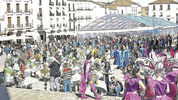 La carpa del Carnaval de Cáceres recibe tres ofertas La carpa del Carnaval de Cáceres recibe tres ofertas
