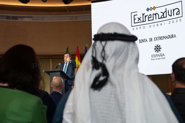 Fernández Vara muestra a Extremadura, en la Expo de Dubái, como tierra de oportunidades con proyección internacional para relaciones comerciales