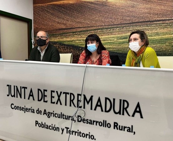 El Consejo Extremeño de Caza estudia la nueva orden de vedas y aprueba un proyecto de recuperación del conejo con fondos ‘Next Generation’