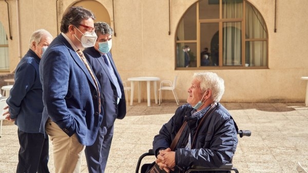Vergeles: «El traslado de Feafes al centro de Cáceres ayuda a la integración de los residentes»