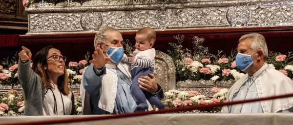 La falta de curas impide bendecir a los niños en su presentación a la patrona de Cáceres
