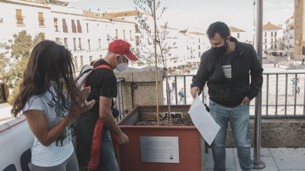 Salvemos la Montaña pide una reunión de urgencia con Salaya y anuncia movilizaciones