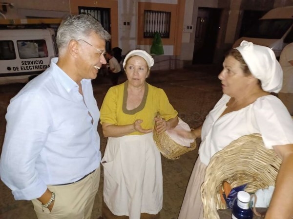 El Portavoz de la Junta de Extremadura asiste a la representación de 'El alcalde de Zalamea'