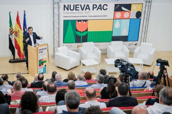 Fernández Vara defiende que la nueva PAC aporta ‘seguridad y certidumbre'al sector agrario extremeño