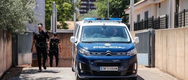 La fiscalía pide cuatro años y medio de cárcel y 1,6 millones para los acusados del robo de Atrio