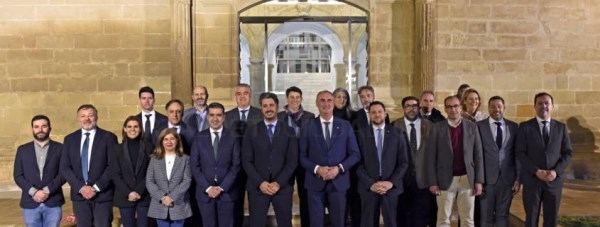 EL ALCALDE PARTICIPA EN LA ASAMBLEA DEL GRUPO DE CIUDADES PATRIMONIO DE LA HUMANIDAD EN BAEZA, QUE APRUEBA VARIOS ESPECTÁCULOS CULTURALES Y LA CAMPAÑA