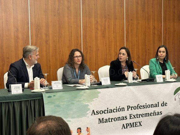 Ara Sánchez destaca la importancia de incorporar la perspectiva de género en el ejercicio de la medicina y enfermería