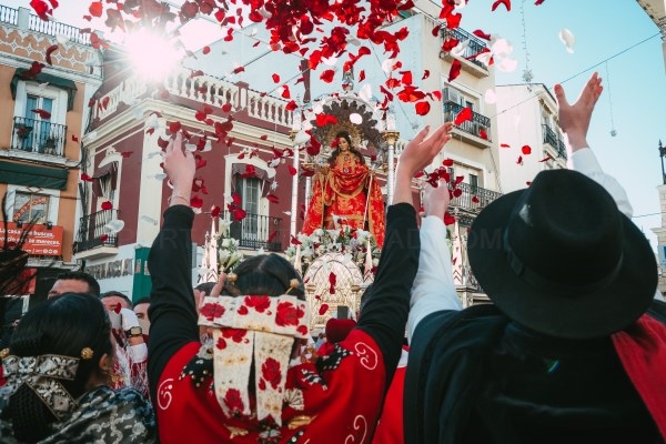 María Guardiola asiste a la Solemne Procesión de Santa Eulalia en Mérida
