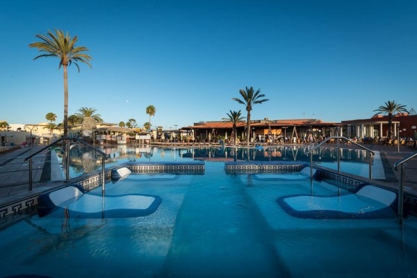 Cuando el hotel es el destino: 5 propuestas con encanto para una Semana Santa diferente