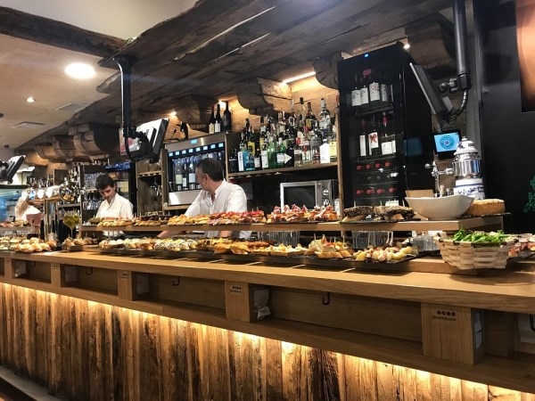 EL HUMILDE PINTXO DONOSTIARRA QUIERE SER PATRIMONIO CULTURAL