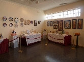 La asociación “amics de la ceràmica”  de Benifaió expone sus obras