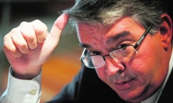 «Hay regiones que rebajan menos el presupuesto y reciben 300 millones más. Eso es inaceptable»