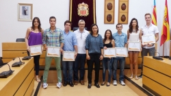 El Ayuntamiento de Algemesí premia los mejores expedientes de alumnos de bachillerato y ciclos formativos