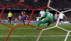 Un Valencia lleno de sombras en el Calderón