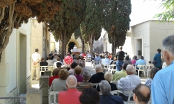 El Ayuntamiento de Benifaió ofrece a los vecinos un servicio gratuito de traslado al cementerio por la festividad de Todos los Santos
