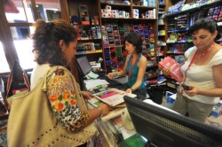 Educación endurece los requisitos para dar ayudas a libros y penalizará a quien los dañe
