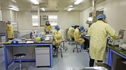 Desarrollan un cristal el doble de resistente que uno convencional