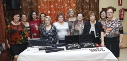 Las Damas de Santa Cecilia de Benifaió realizan su tradicional obsequio de instrumentos a la Sociedad Musical