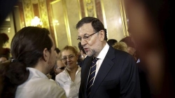 Rajoy recibe a Iglesias y Rivera en Moncloa para explorar las posibilidades de formar Gobierno