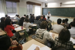 Educación todavía adeuda trienios de 2009 a profesores de la concertada