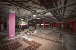La galería comercial del hotel Gandia Palace sufre destrozos y robos de un millón de euros