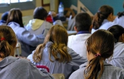 Padres católicos arremeten contra Educación por «discriminar a las familias numerosas»