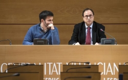 Educación adjudica 300 barracones a empresas multadas por amañar concursos