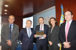 El Hospital de La Ribera ya tiene la placa como “Mejor Hospital de España 2015”