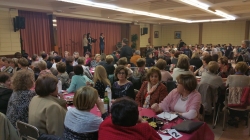 Más de 160 vecinos disfrutaron de la Cena “Por la Igualdad” en Benifaió