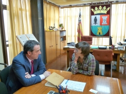 Reunión entre la alcaldesa de Benifaió y el nuevo gerente del Hospital La Ribera