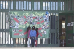 Educación ignora al Síndic al no obligar al colegio a informar a un padre también en castellano