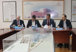 El Departamento de Salud de La Ribera y el Ayuntamiento de Almussafes posibilitan una nueva línea de autobús al Hospital