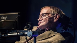 Stephen Hawking urge a los británicos a permanecer en la UE