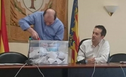 Los vecinos de Alberic eligen en la consulta ciudadana mejorar el asfaltado de los caminos rurales