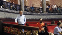 El tripartito impone el veto al bou embolat al calificarlo como «una aberración»