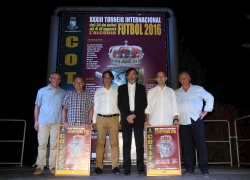 Centenares de personas abarrotan la puesta de largo del Minimundial de l’Alcúdia, el COTIF