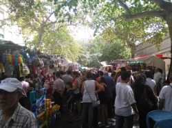 La Fira d'Agost de Xàtiva arranca con miles de visitantes y multitud de actividades