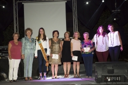 La venta solidaria del libro de fiestas de Benifaió recauda 4.200 euros