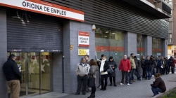 El paro baja en 9.355 personas en febrero, su segundo mejor registro en este mes desde 2005