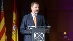 El Rey defiende la pervivencia de las ferias y desea a Valencia otros 100 años de éxitos