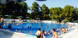 Tous estrena la piscina de verano en cuya reforma ha invertido 140.000 euros