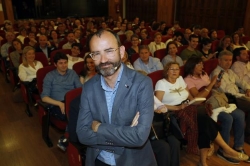 «Dejemos de pensar que nos falta algo para ser felices»
