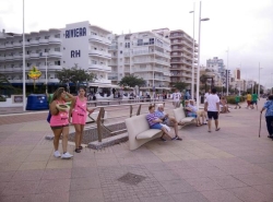 El exceso de oferta hunde los precios del alquiler de verano en Oliva, Xàbia y Dénia