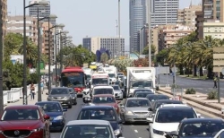El tráfico aumenta en seis de los siete accesos principales de Valencia
