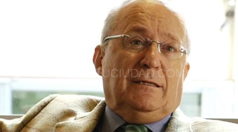 «Sorprende que los intelectuales callen en temas como el de Cataluña»