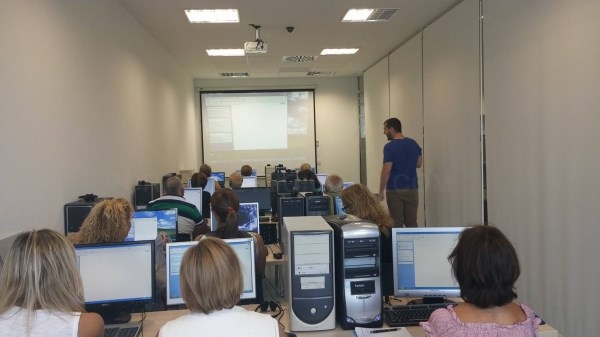 El Ayuntamiento de Benifaió ofrece cursos gratuitos de informática para vecinos desempleados y personas mayores